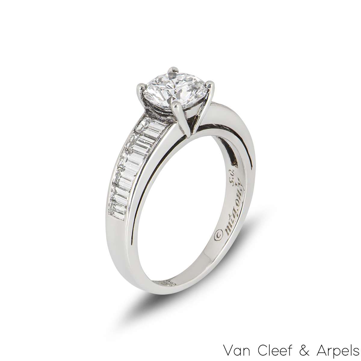 Van Cleef & Arpels Round Brilliant Cut Diamond Ring in Platinum 1.03ct